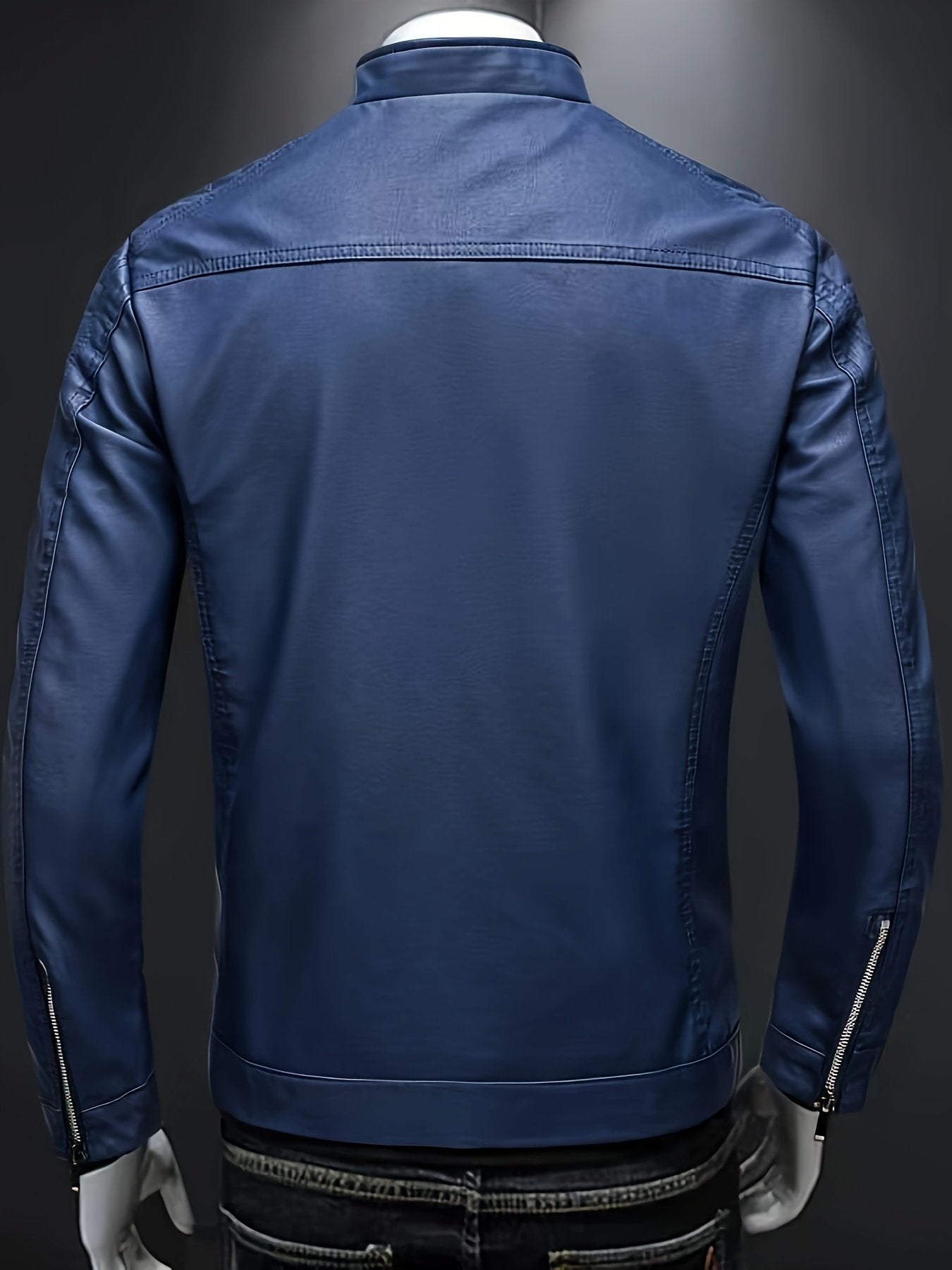 Zip pocket detail on the men's casual leather jacket