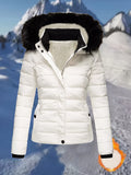 Hood detail on the women's short quilted coat